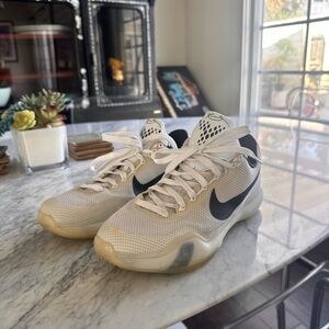 Kobe 10 size 10.5 used